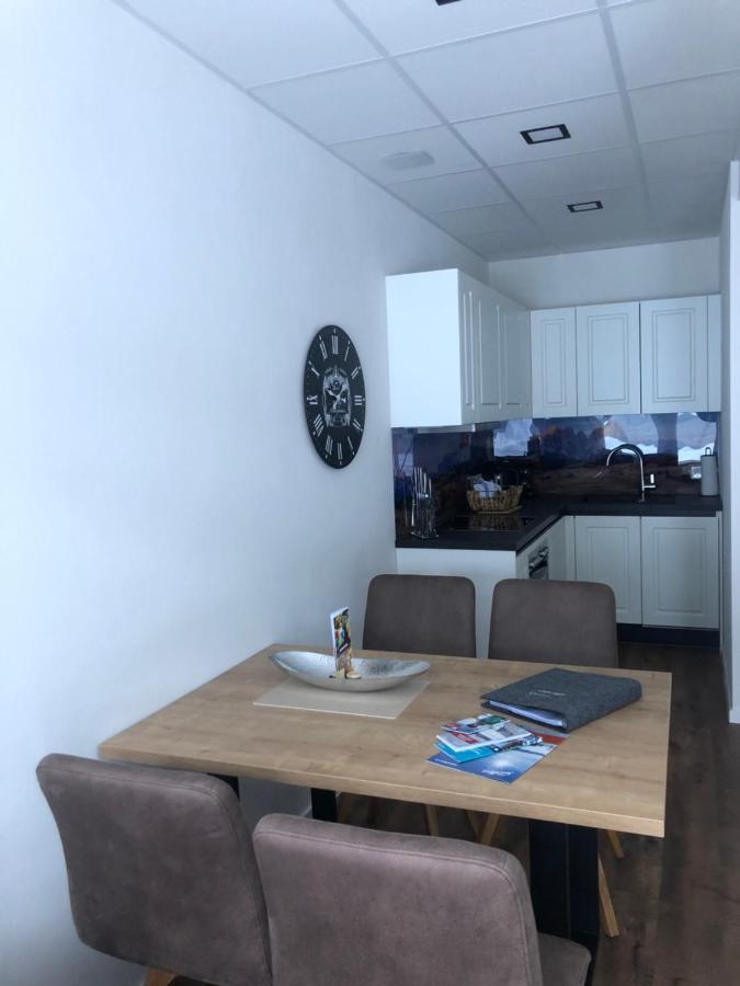 Apartment West Sillian